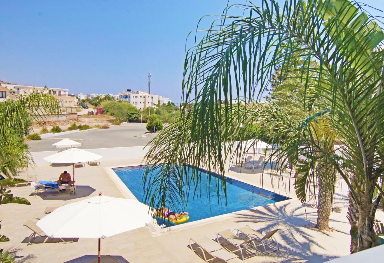 Lucile - Coralli Beachfront Apartment باراليمني المظهر الخارجي الصورة