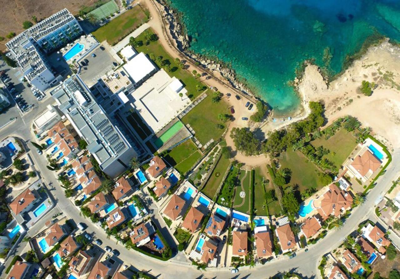Lucile - Coralli Beachfront Apartment باراليمني المظهر الخارجي الصورة